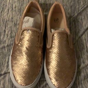 Gold flat sneaker/shoe